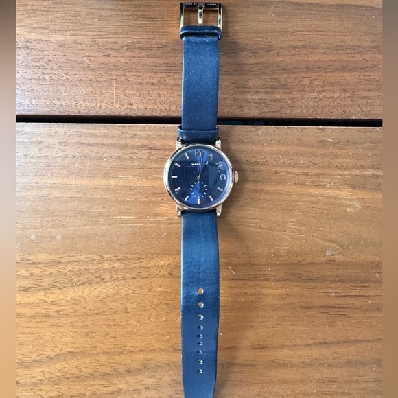 Marc by Marc Jacob Navy Watch - Picture 2 of 4